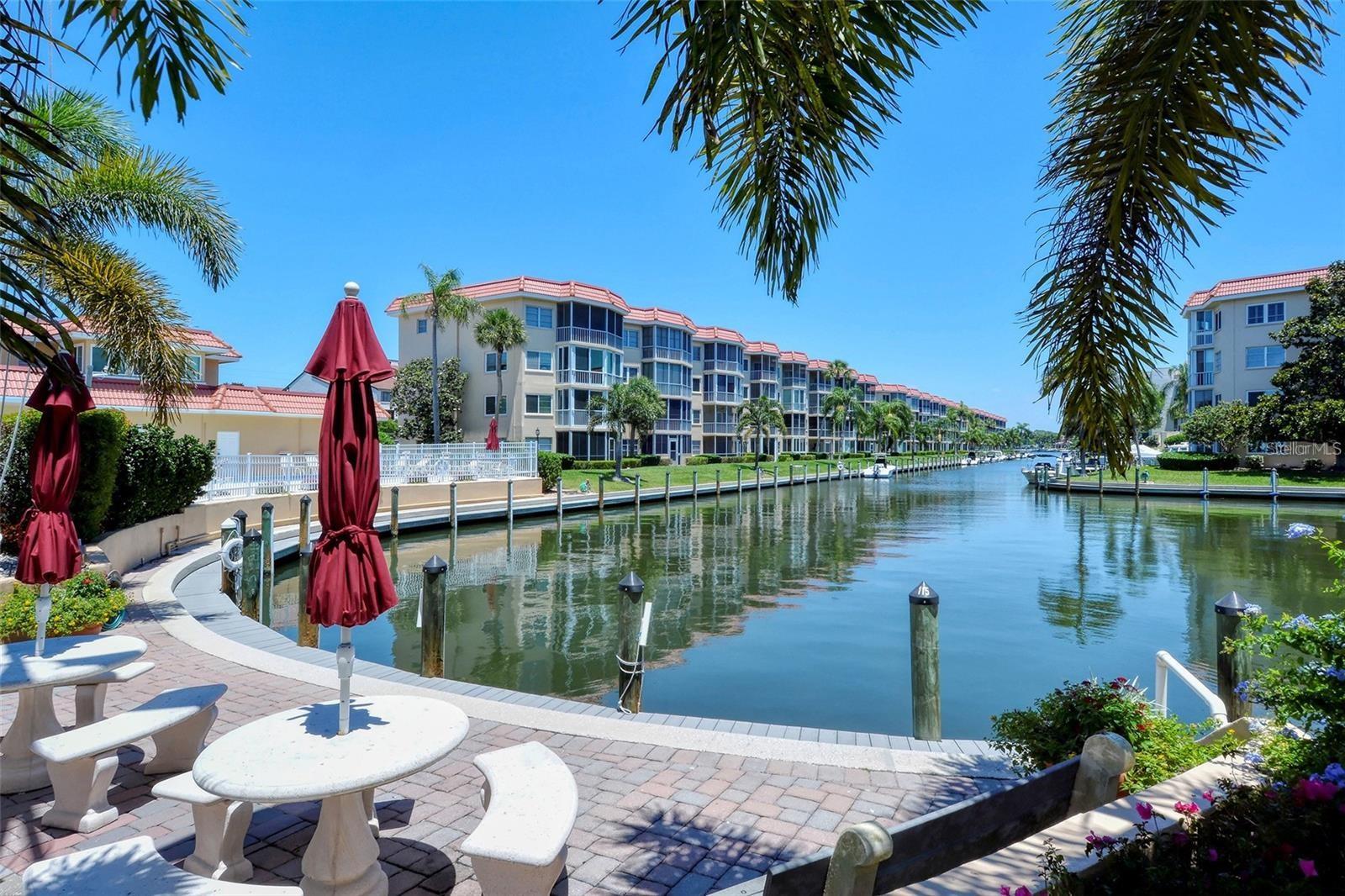 1300 N Portofino Dr #305, Sarasota, FL 34242 — photo 35 of 68