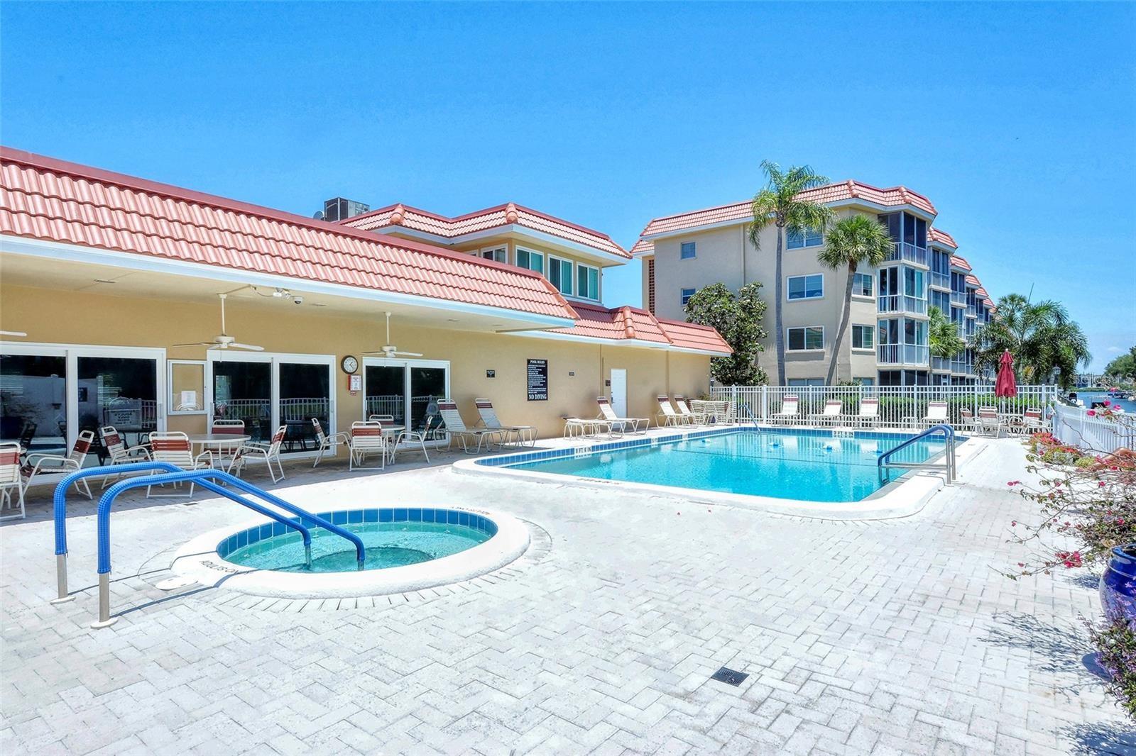 1300 N Portofino Dr #305, Sarasota, FL 34242 — photo 46 of 68