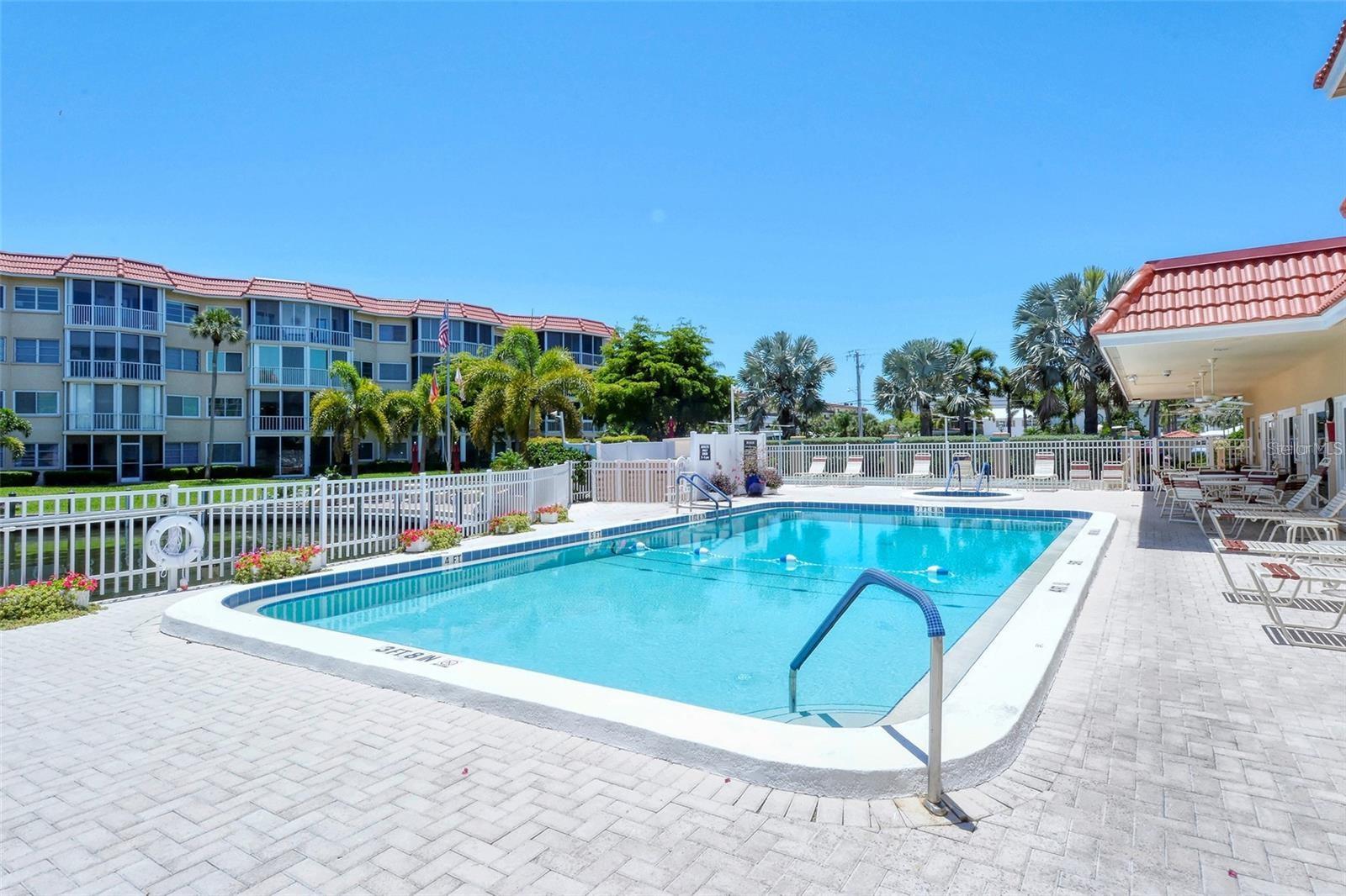 1300 N Portofino Dr #305, Sarasota, FL 34242 — photo 47 of 68