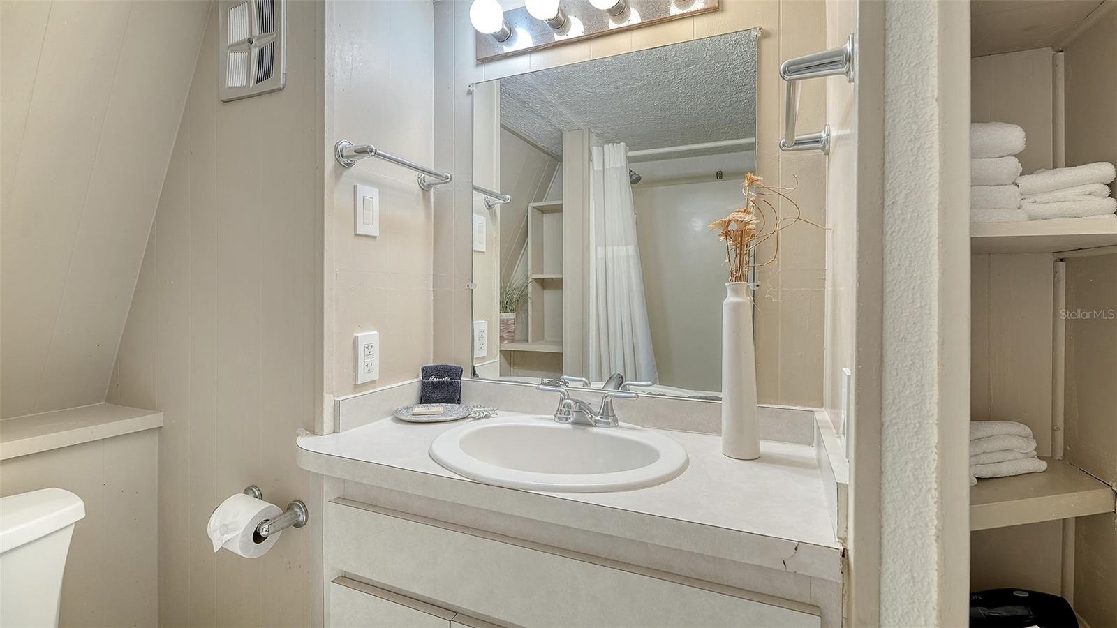 3453 Gulf of Mexico Dr #200, Longboat Key, FL 34228 — photo 16 of 30