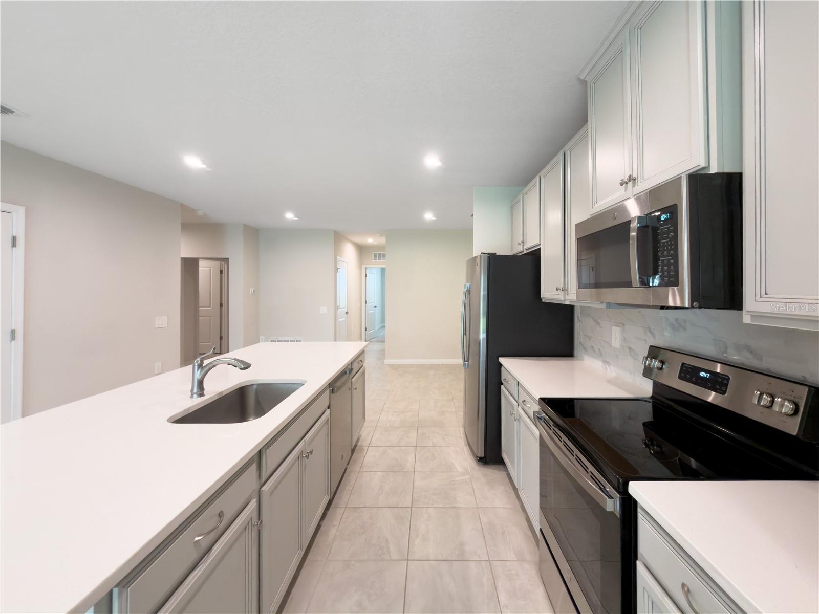 1820 W Palms Dr, Port Charlotte, FL 33953 — photo 16 of 60