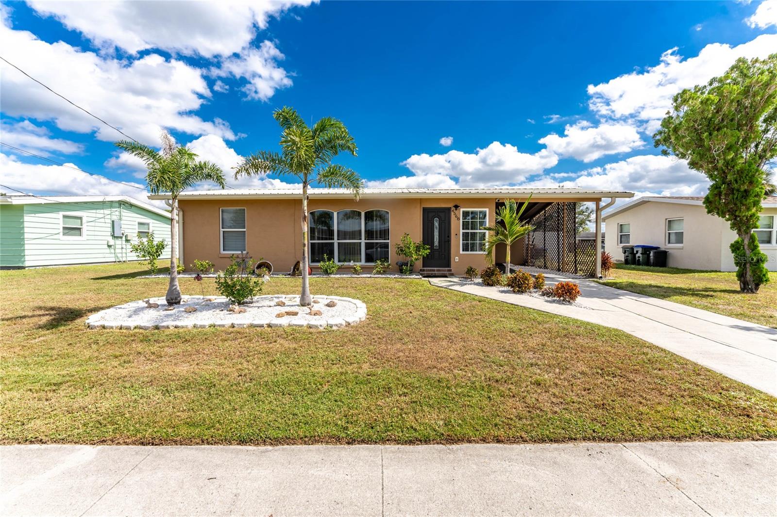 4568 Grobe St, North Port, FL 34287 — photo 2 of 40