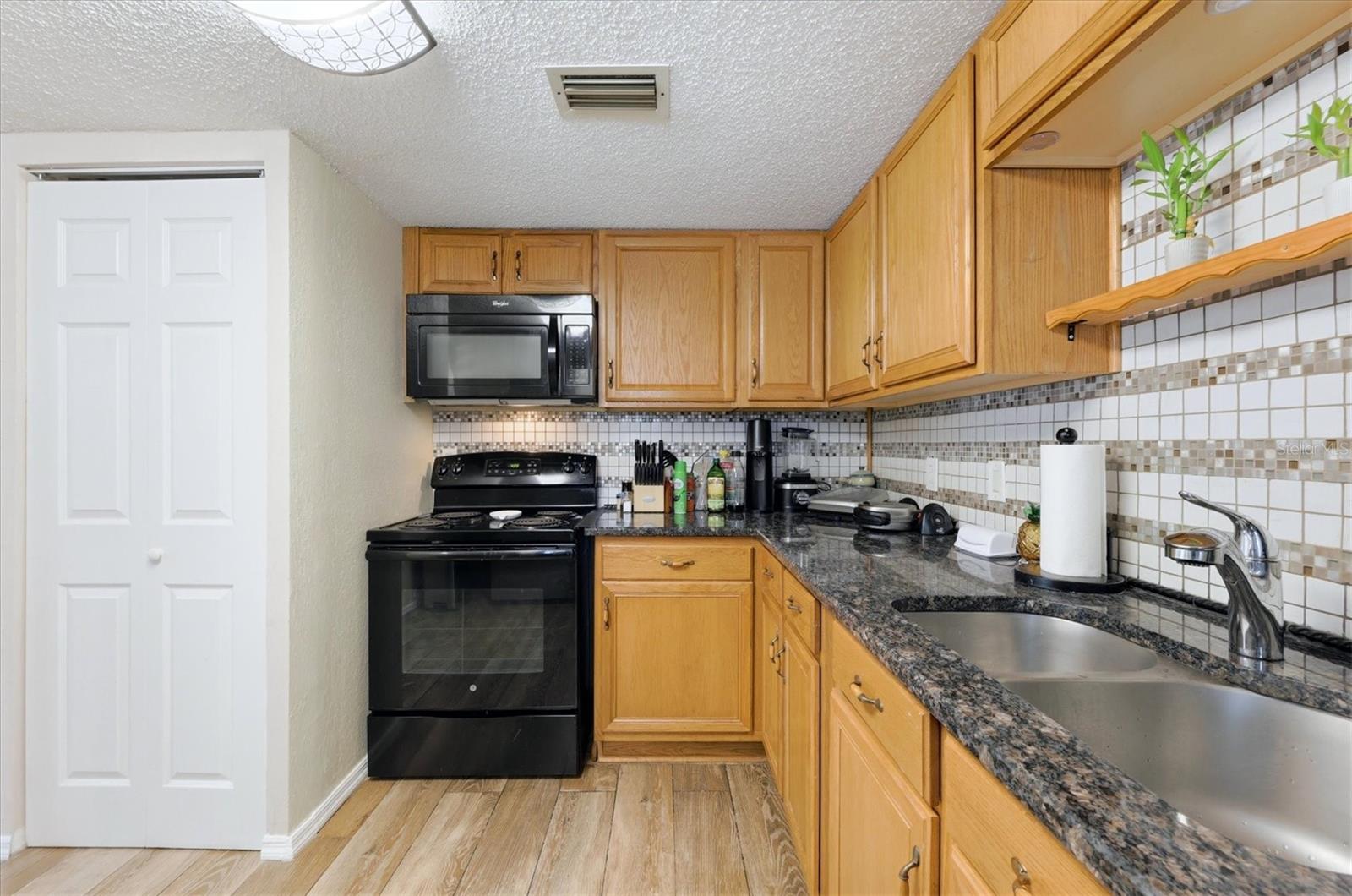 1051 Forrest Nelson Blvd #B202, Port Charlotte, FL 33952 — photo 14 of 45