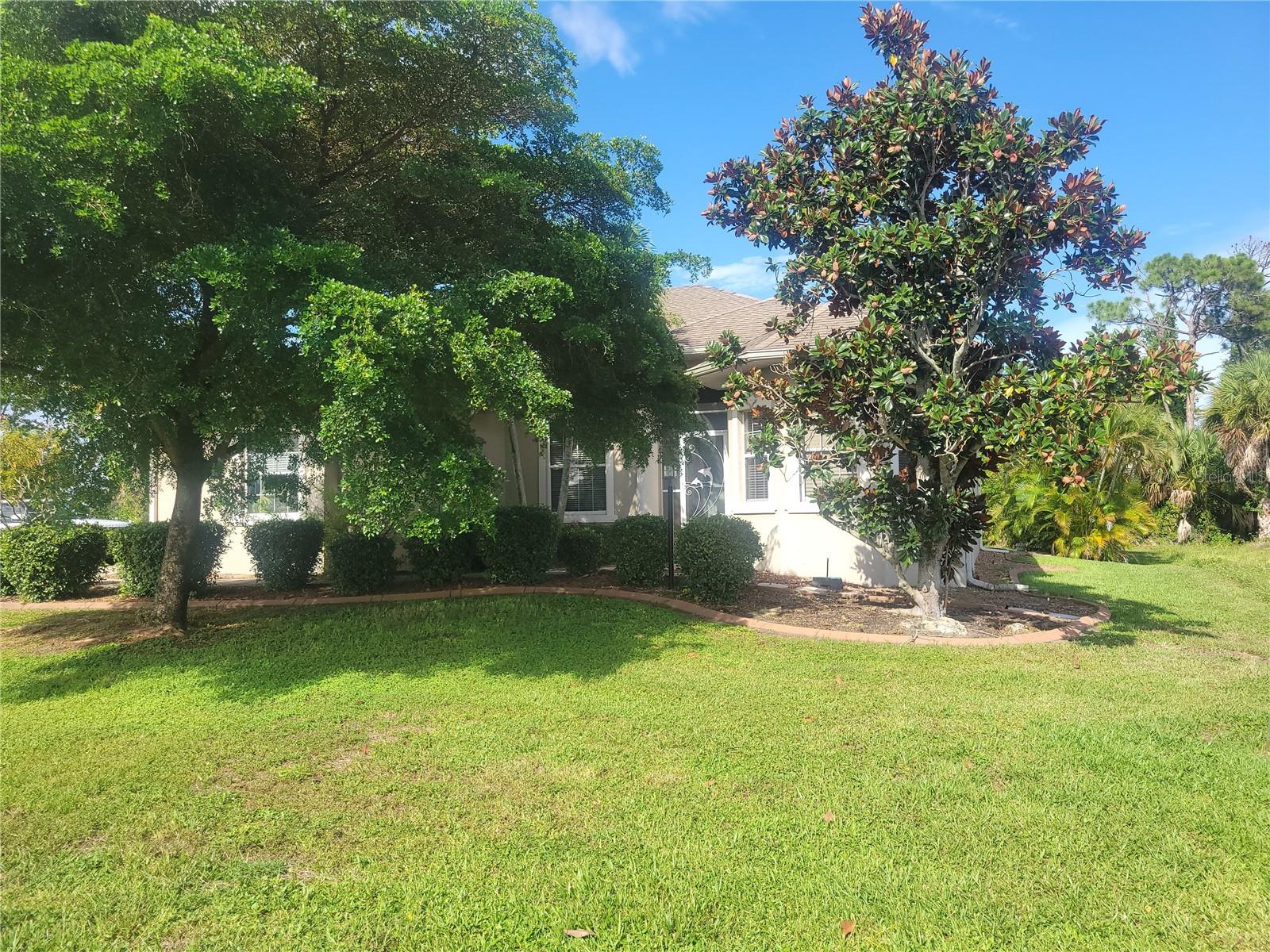 12 Tee View Ct, Rotonda West, FL 33947 — photo 2 of 28