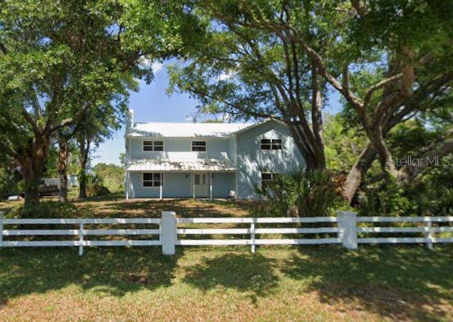 916 Bayshore Dr, Englewood, FL 34223 — photo 2 of 96