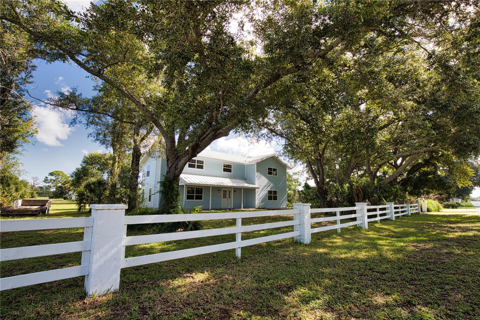 916 Bayshore Dr, Englewood, FL 34223 — photo 6 of 96