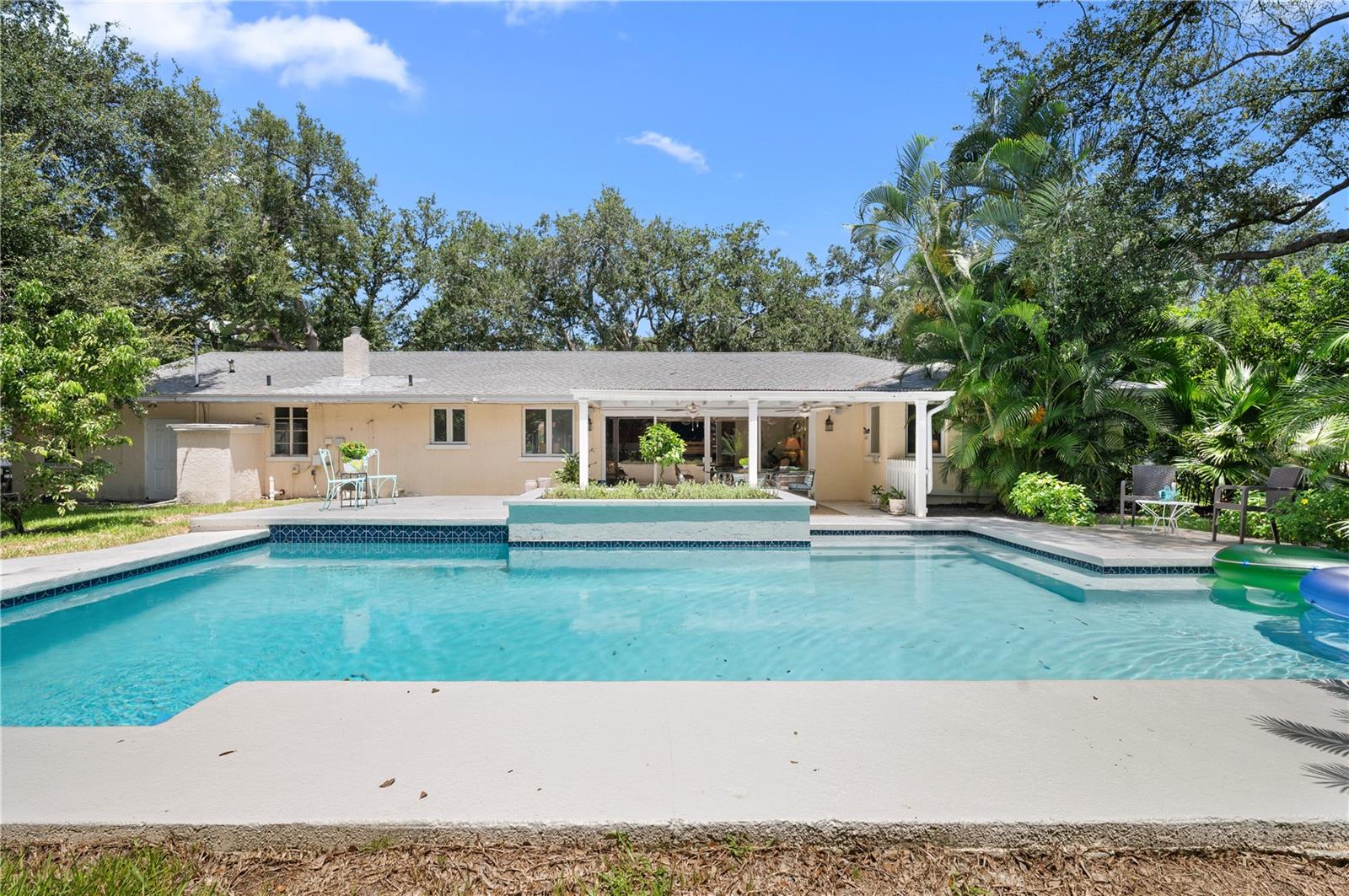1722 North Dr, Sarasota, FL 34239 — photo 32 of 40