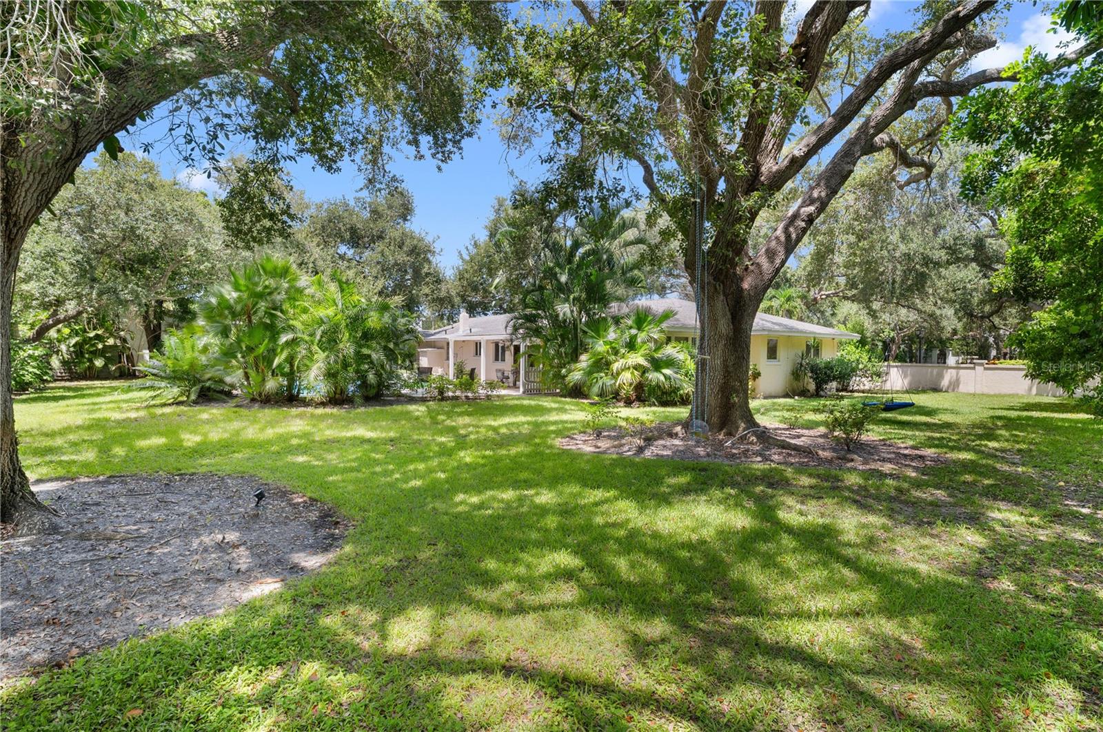 1722 North Dr, Sarasota, FL 34239 — photo 34 of 40