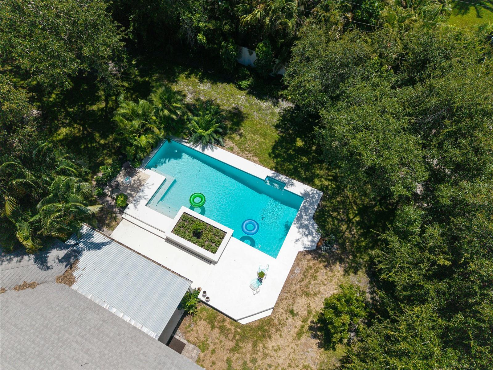 1722 North Dr, Sarasota, FL 34239 — photo 37 of 40