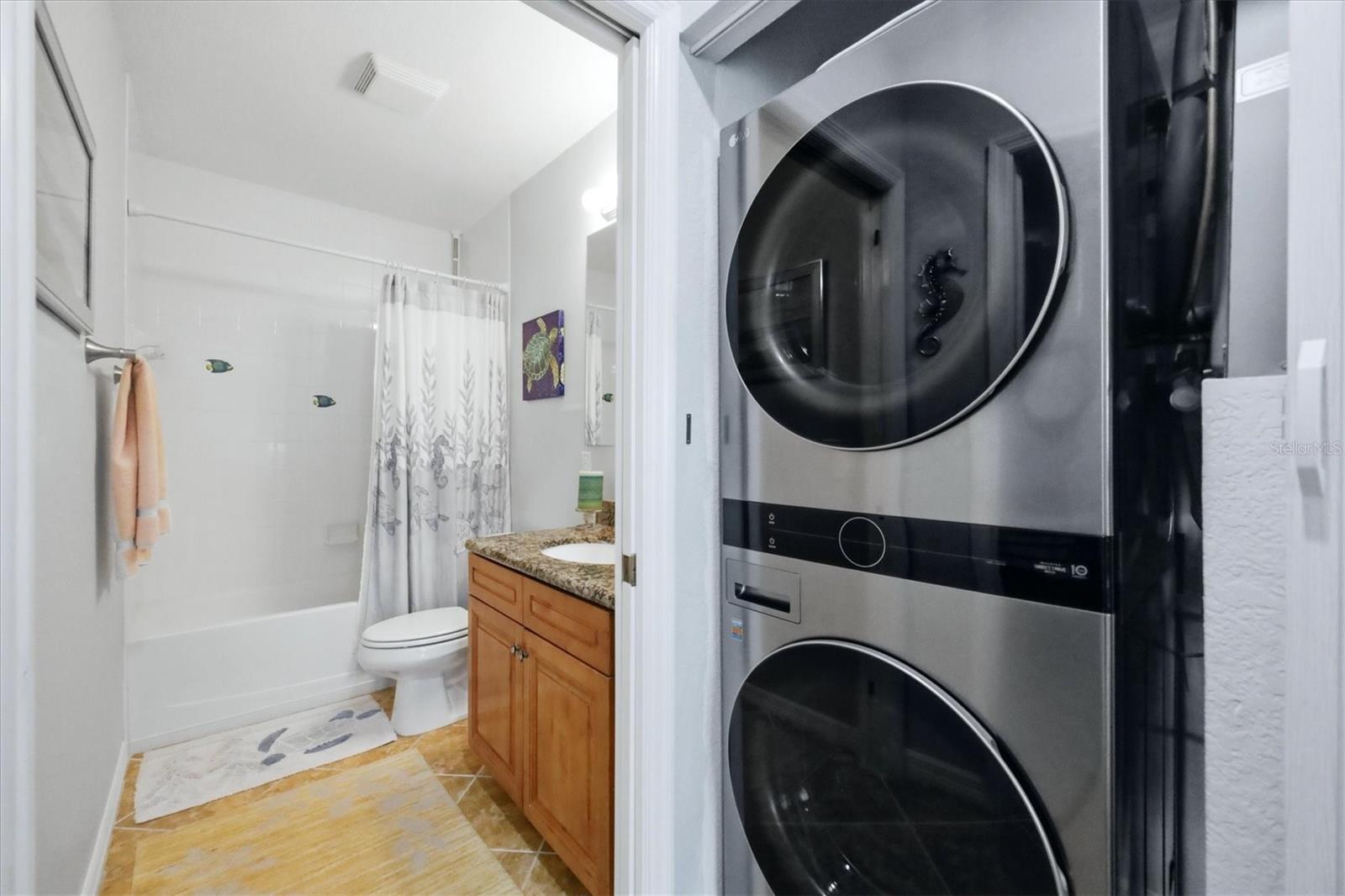 Full Size Washer & Dryer!