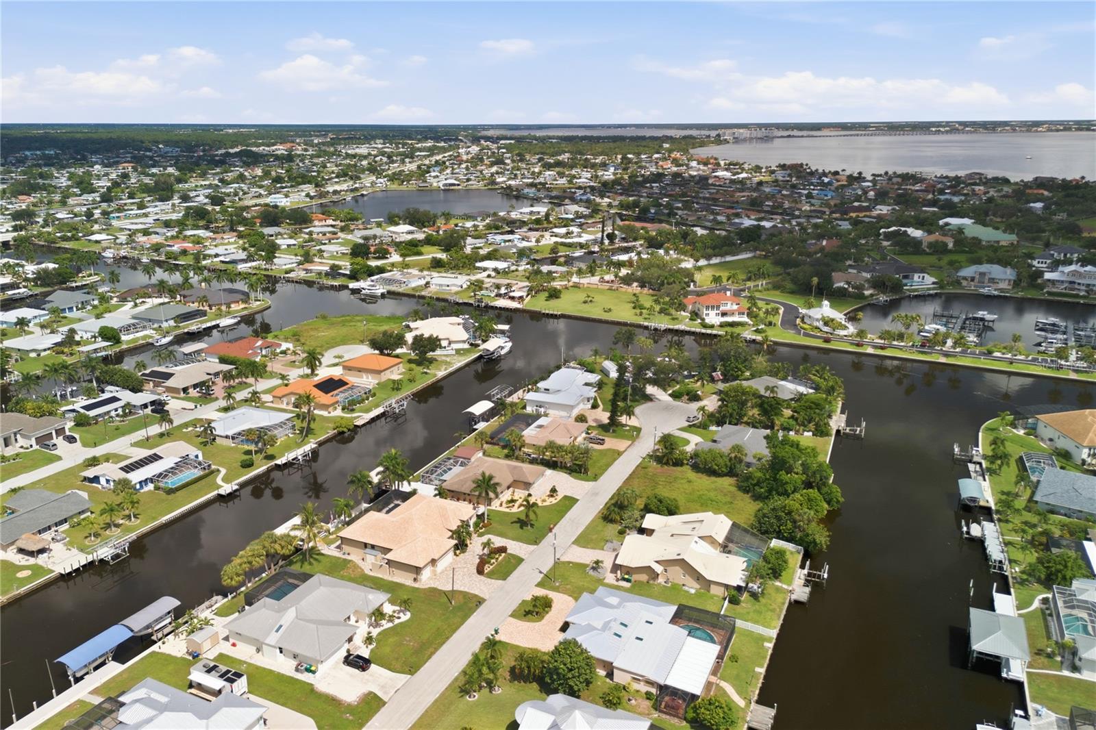 136 Sinclair St SE, Port Charlotte, FL 33952 — photo 12 of 72