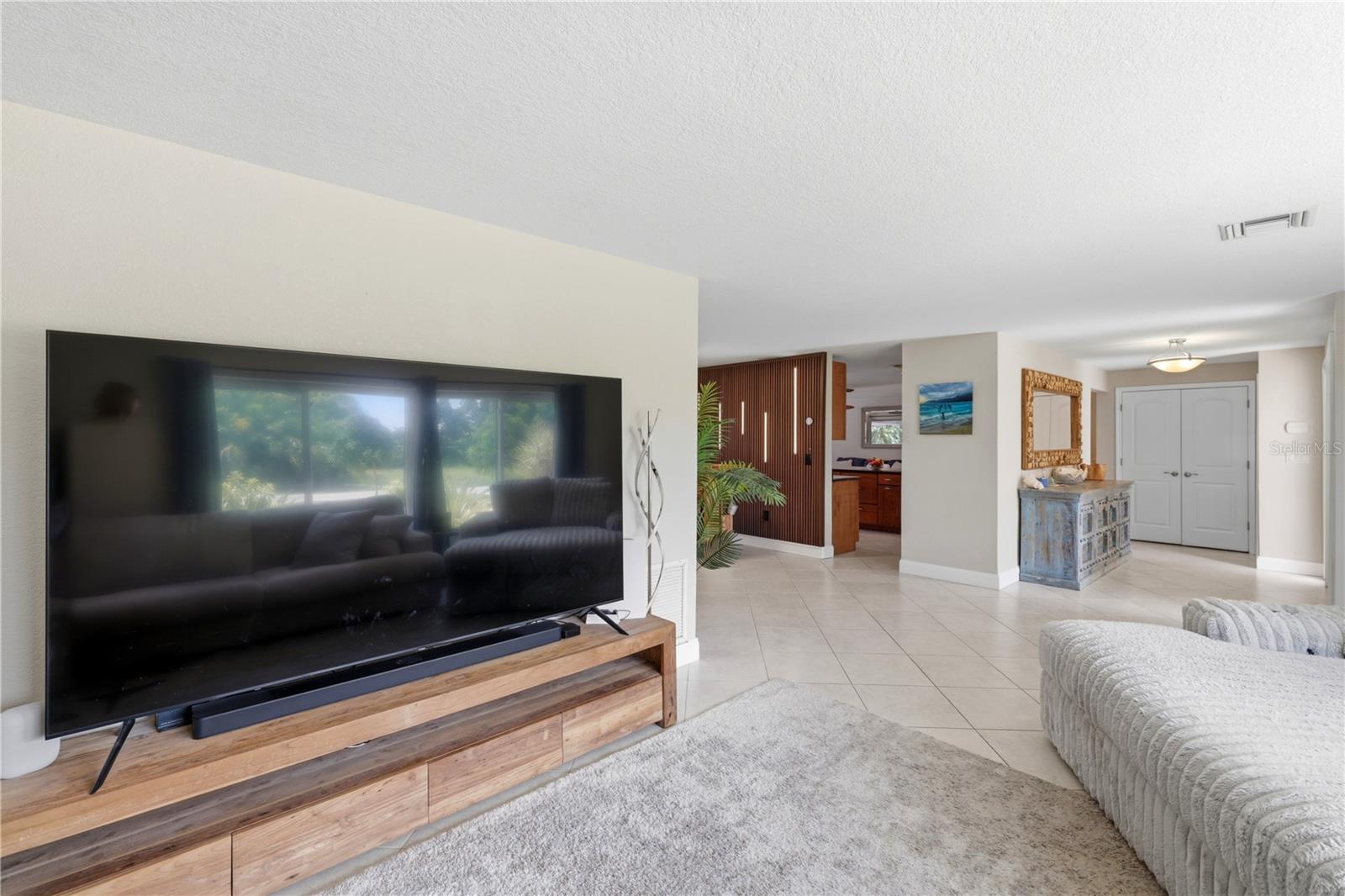 136 Sinclair St SE, Port Charlotte, FL 33952 — photo 4 of 72