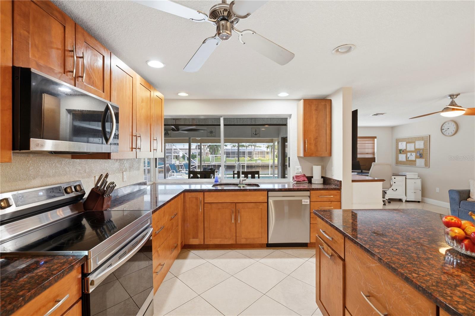 136 Sinclair St SE, Port Charlotte, FL 33952 — photo 32 of 72