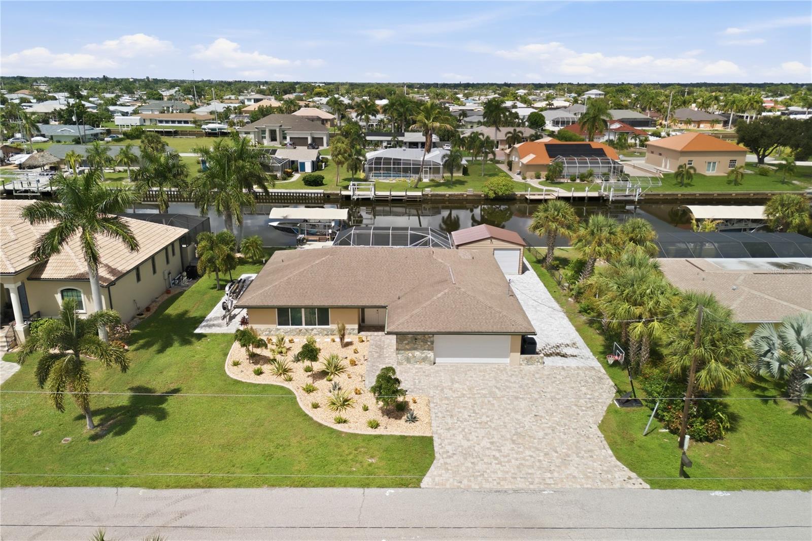 136 Sinclair St SE, Port Charlotte, FL 33952 — photo 9 of 72