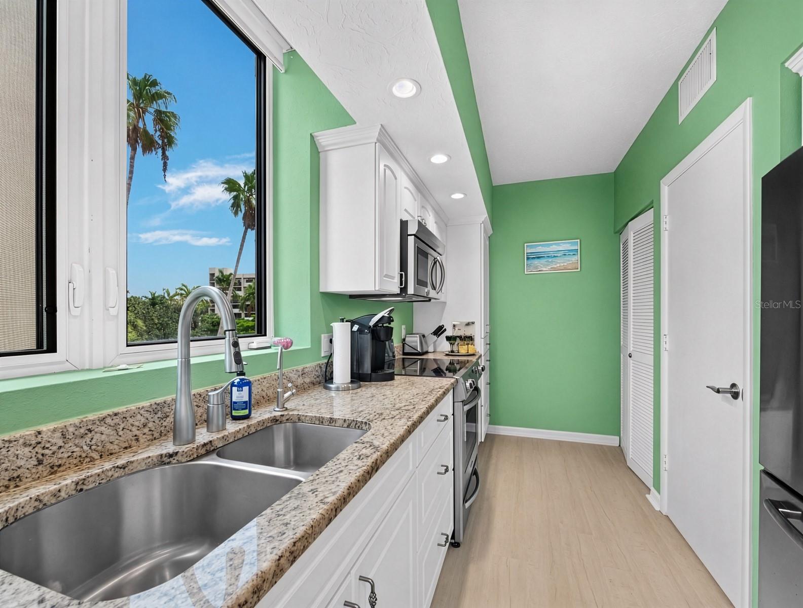 1075 Gulf of Mexico Dr #205, Longboat Key, FL 34228 — photo 13 of 60