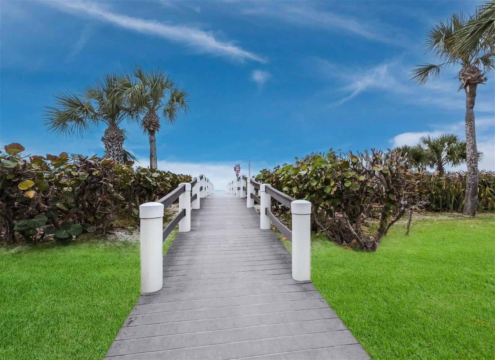 1075 Gulf of Mexico Dr #205, Longboat Key, FL 34228 — photo 33 of 60