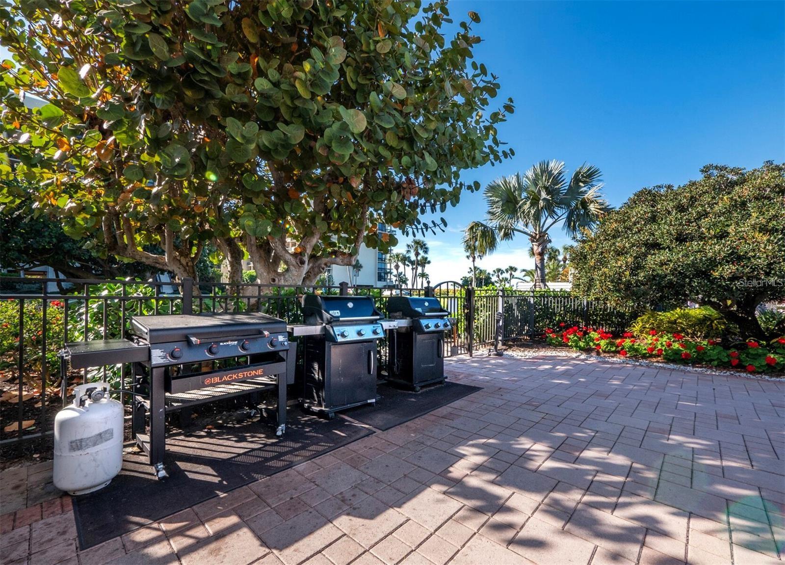 1075 Gulf of Mexico Dr #205, Longboat Key, FL 34228 — photo 43 of 60
