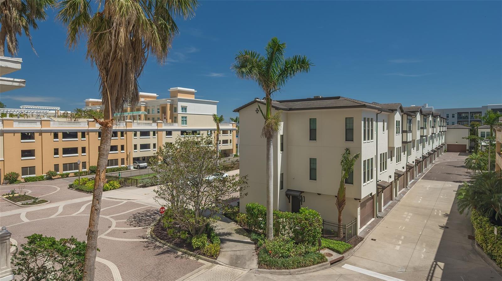 750 N Tamiami Trl #304, Sarasota, FL 34236 — photo 31 of 70