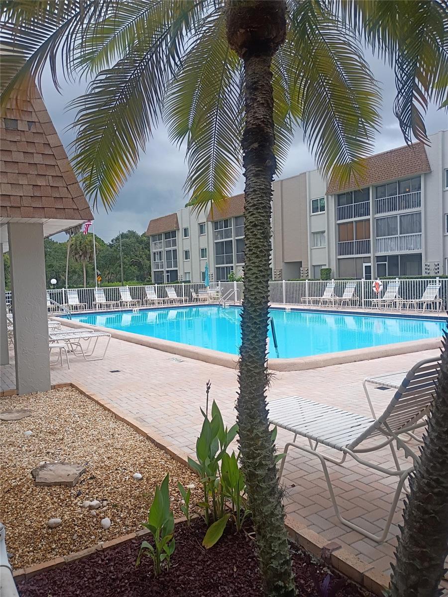 1520 Glen Oaks Dr E #248, Sarasota, FL 34232 — photo 20 of 29