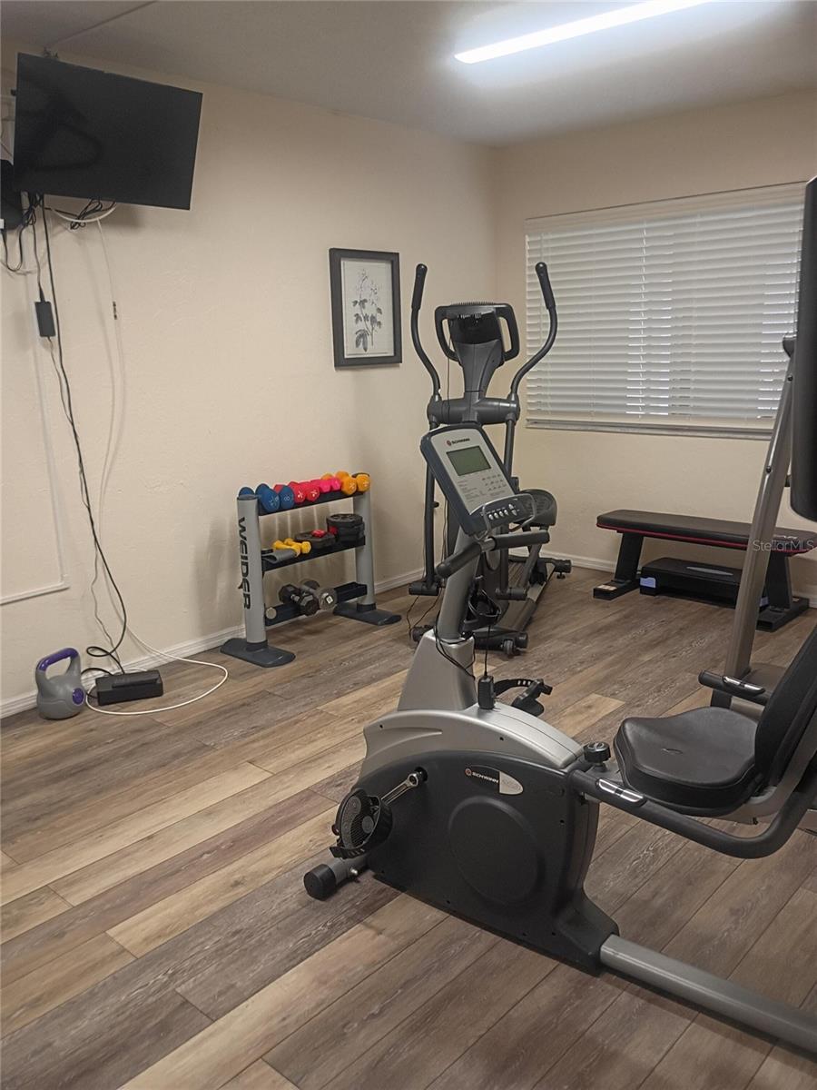1520 Glen Oaks Dr E #248, Sarasota, FL 34232 — photo 23 of 29