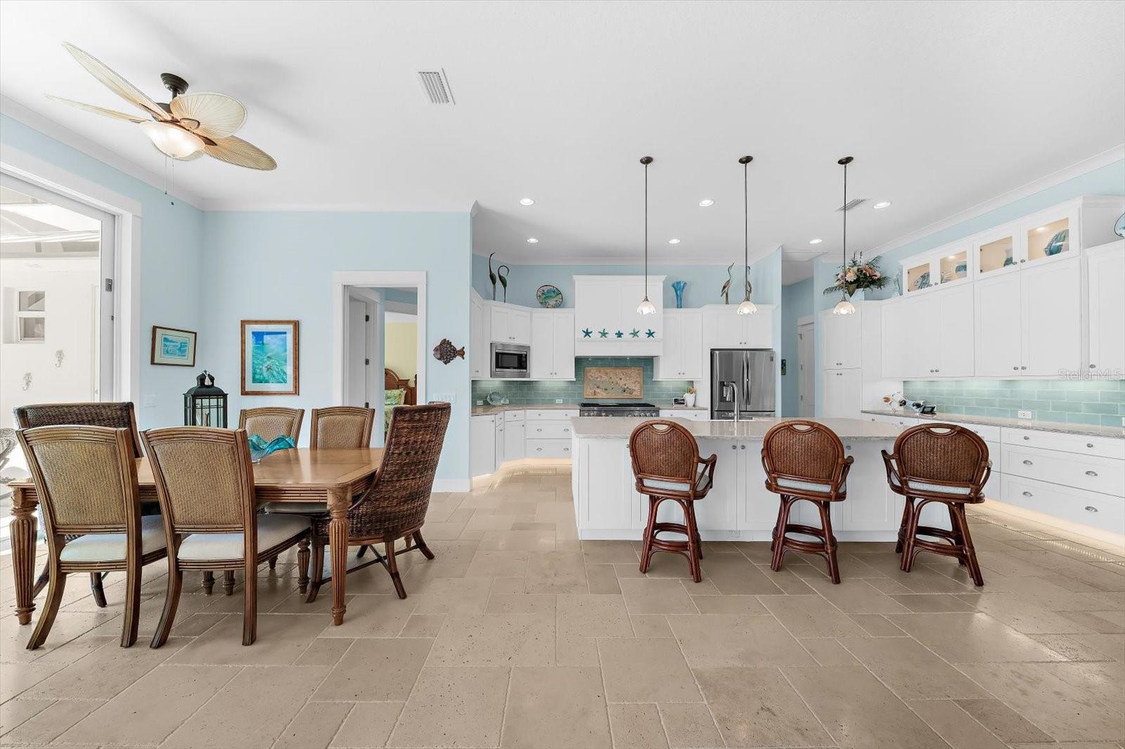 BRIGHT And Versatile Layout