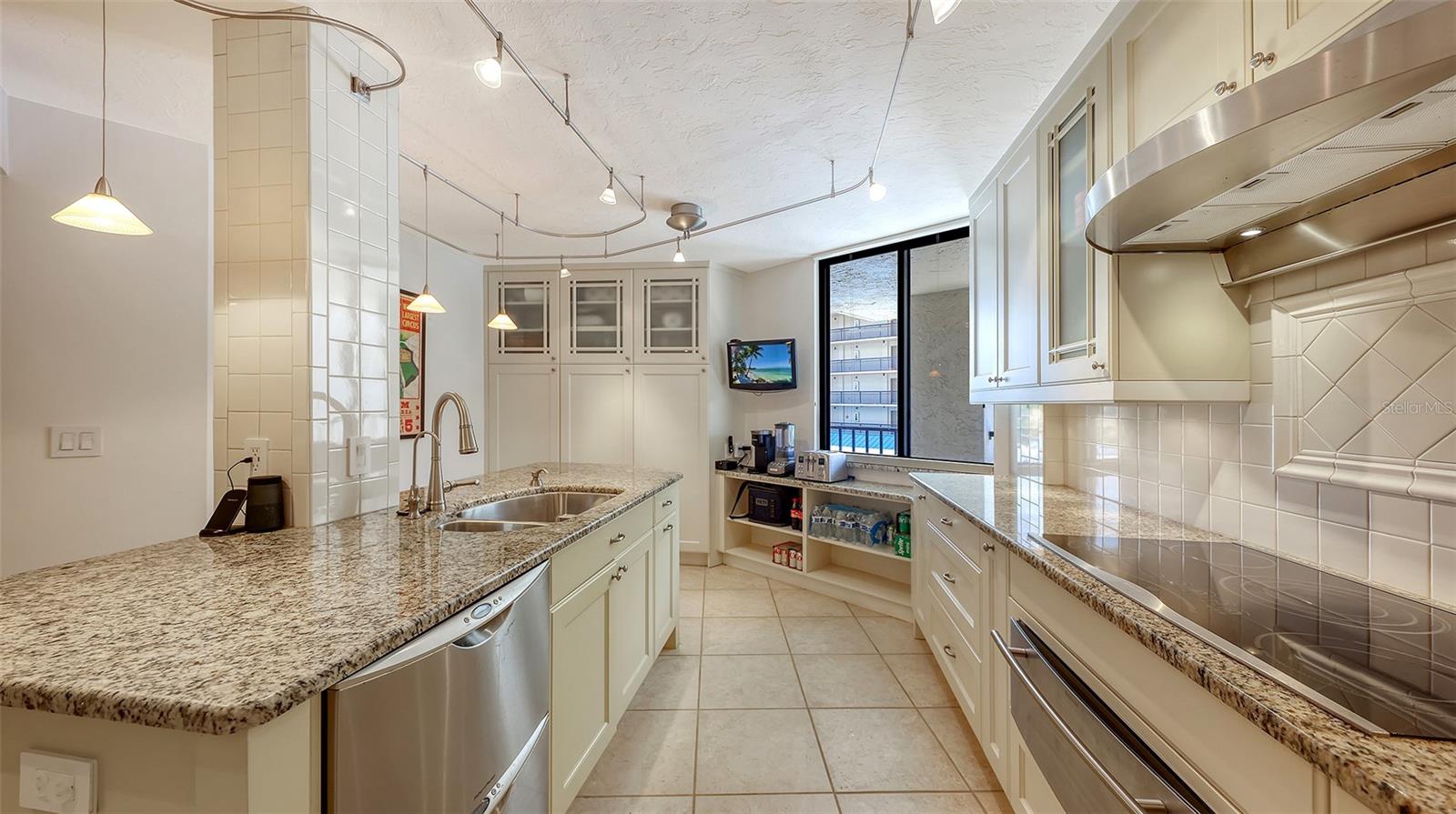 5880 Midnight Pass Rd #307, Sarasota, FL 34242 — photo 16 of 49