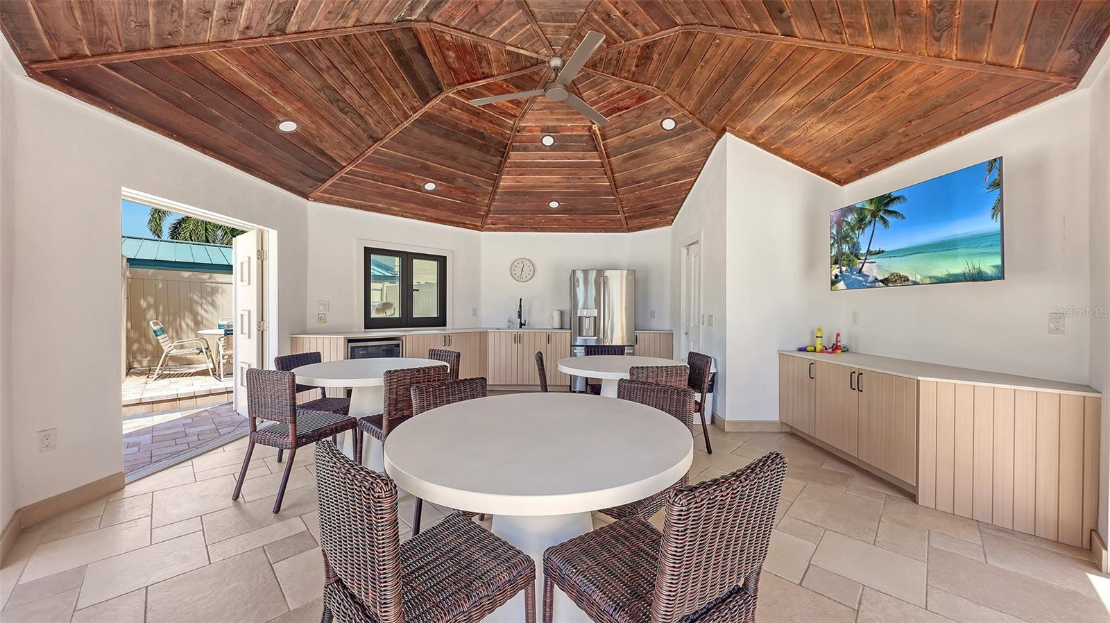 5880 Midnight Pass Rd #307, Sarasota, FL 34242 — photo 35 of 49