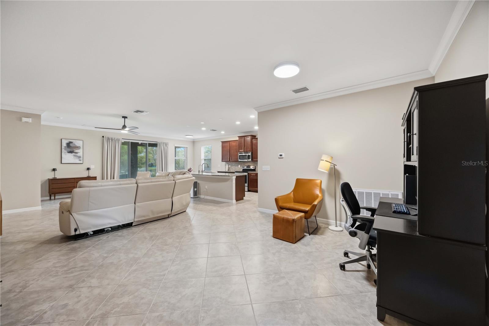 5516 Cartagena Dr, Sarasota, FL 34233 — photo 4 of 46