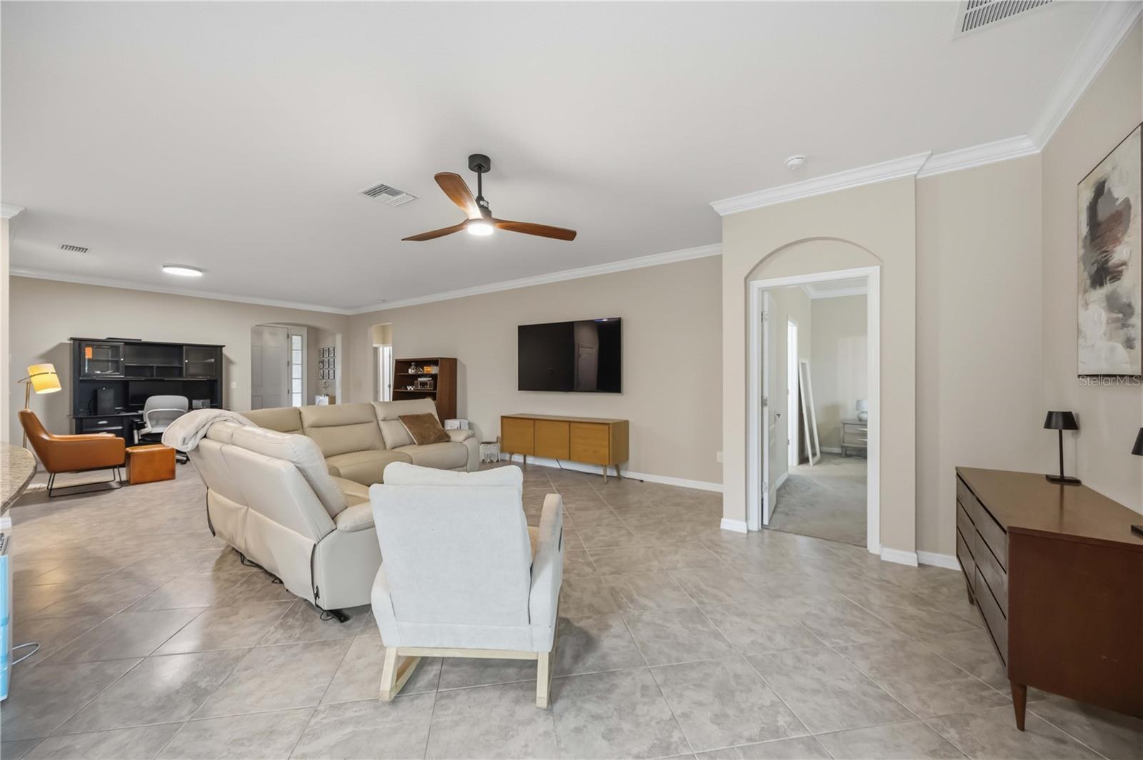 5516 Cartagena Dr, Sarasota, FL 34233 — photo 7 of 46