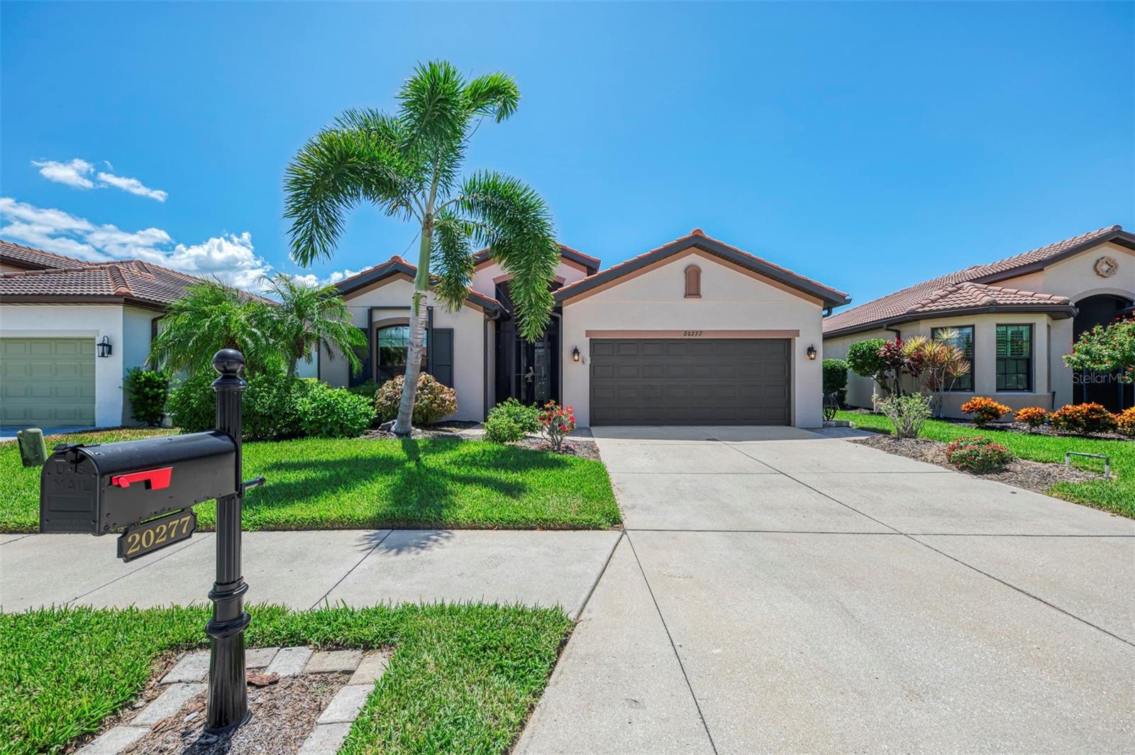 20277 Pezzana Dr, Venice, FL 34292 — photo 1 of 72