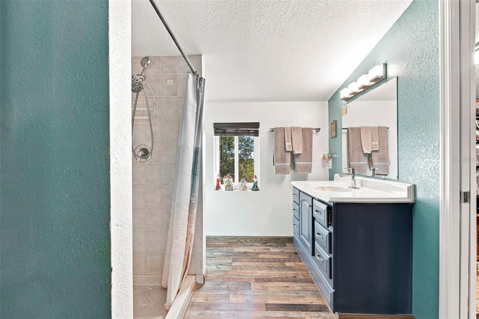 Ensuite Primary Bath