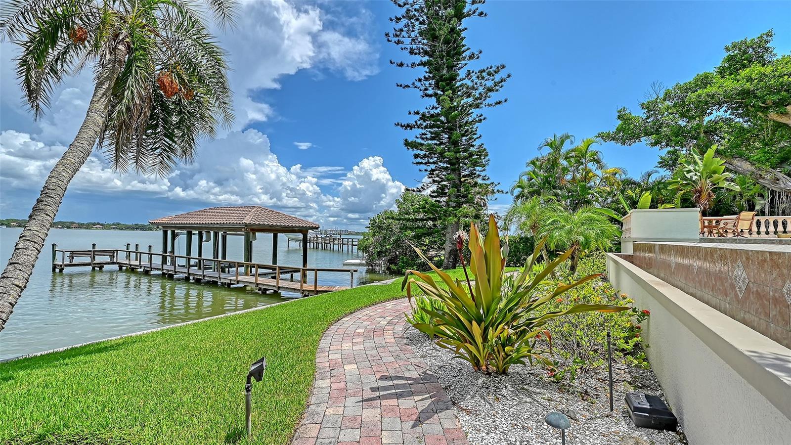 1216 N Casey Key Rd, Osprey, FL 34229 — photo 4 of 71