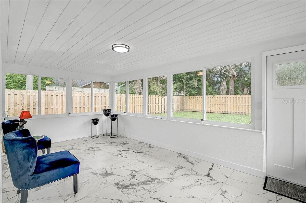 2347 Tangerine Dr, Sarasota, FL 34239 — photo 20 of 34