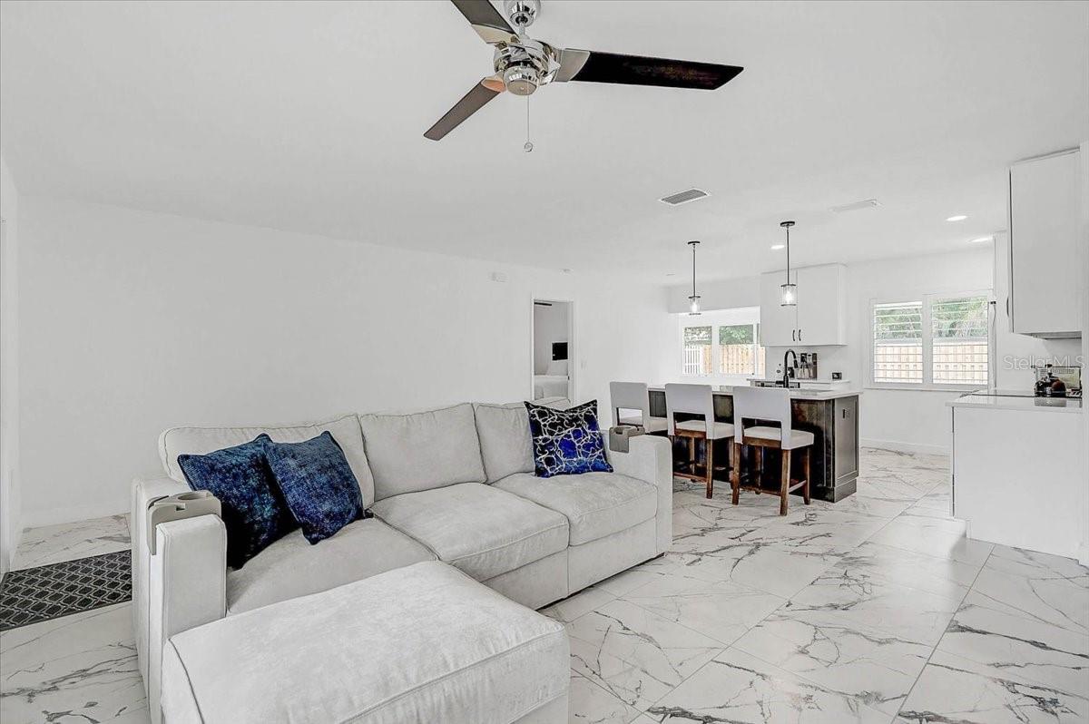 2347 Tangerine Dr, Sarasota, FL 34239 — photo 9 of 34