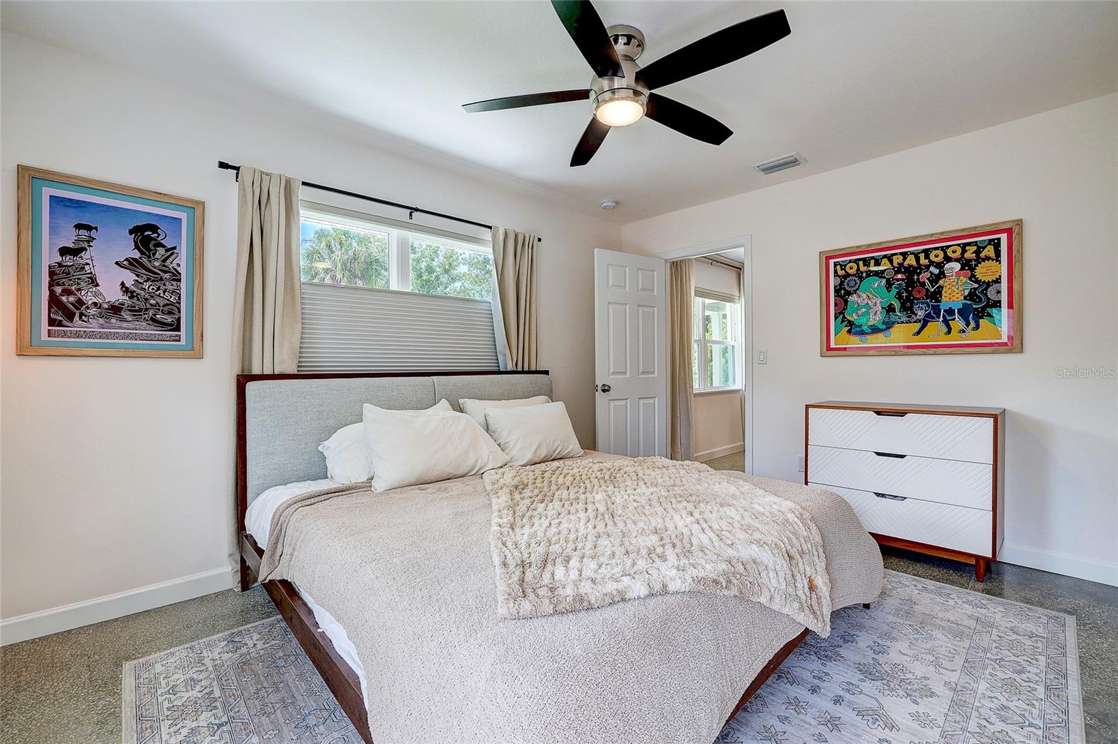 2121 Palm Ter, Sarasota, FL 34231 — photo 15 of 50