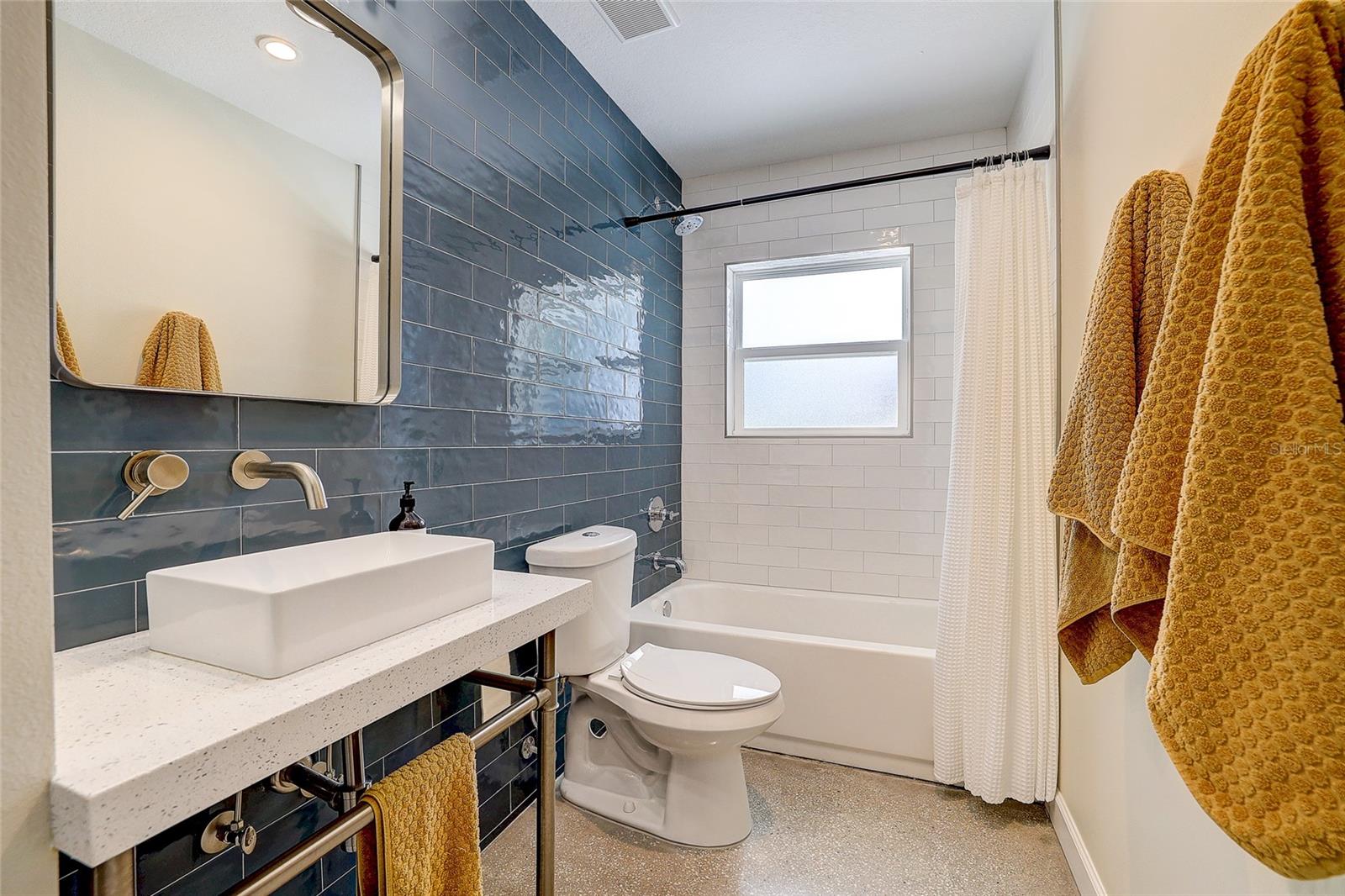 2121 Palm Ter, Sarasota, FL 34231 — photo 17 of 50