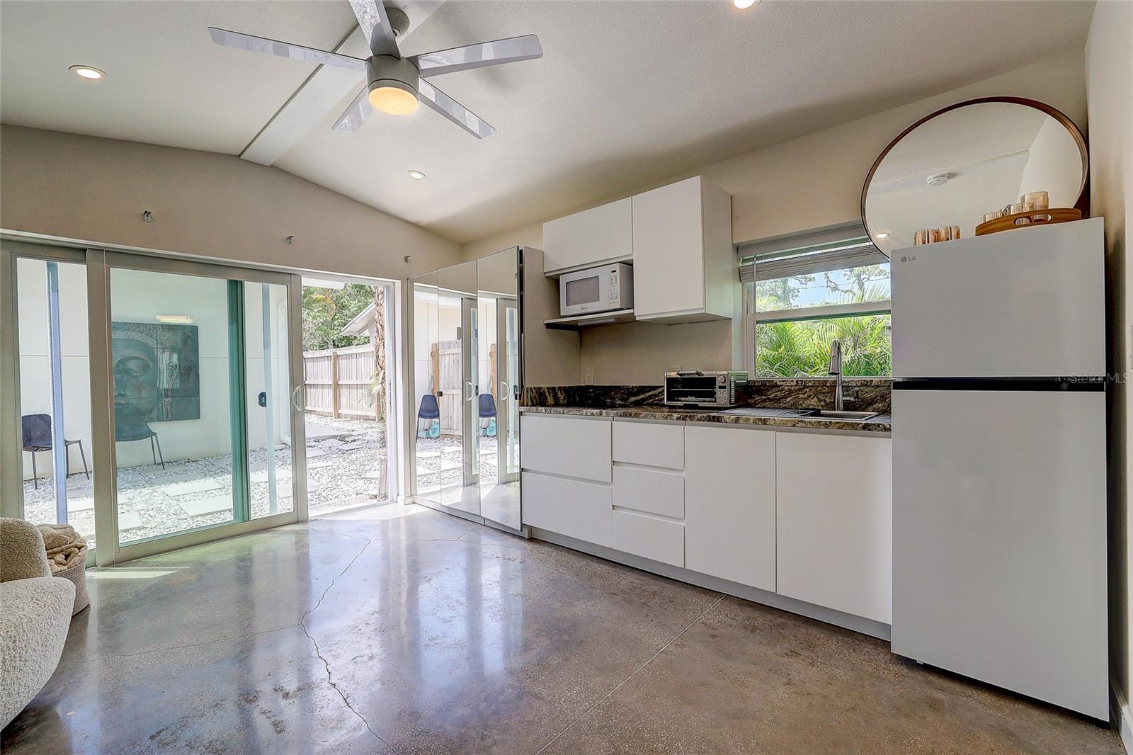 2121 Palm Ter, Sarasota, FL 34231 — photo 24 of 50