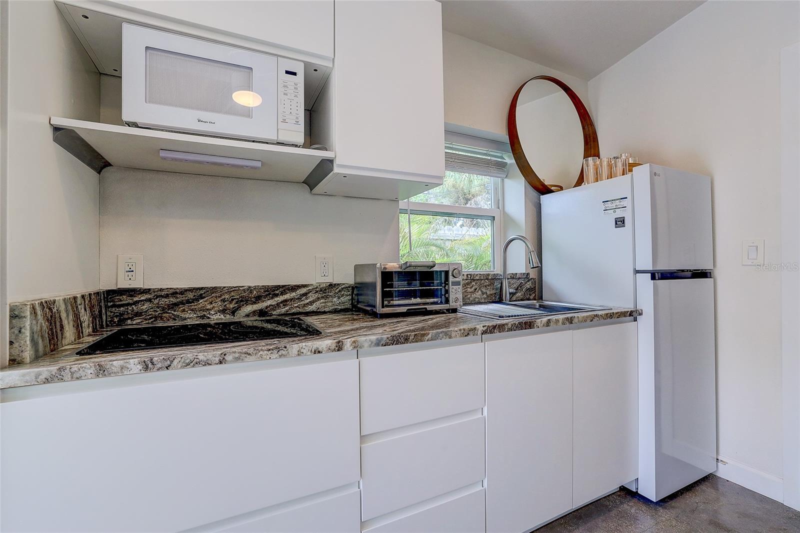 2121 Palm Ter, Sarasota, FL 34231 — photo 25 of 50