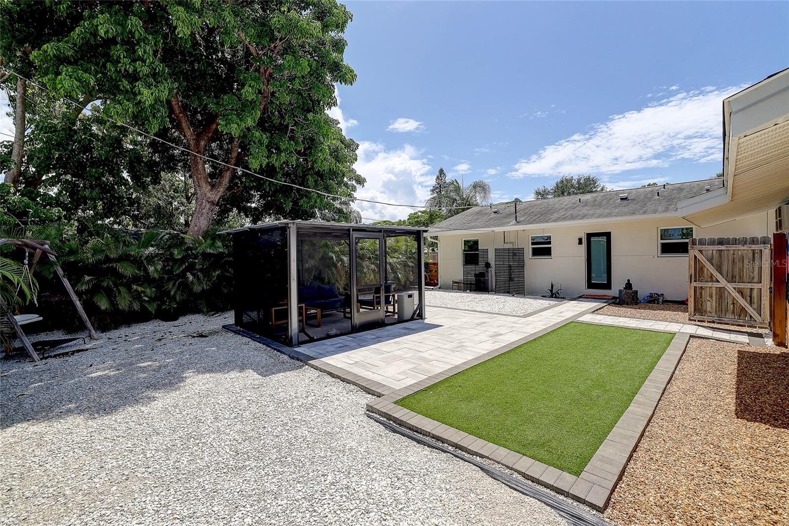 2121 Palm Ter, Sarasota, FL 34231 — photo 27 of 50