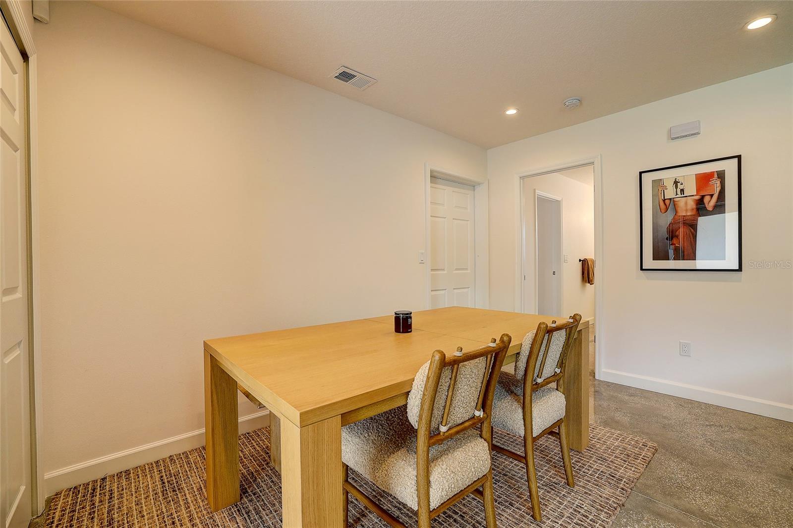 2121 Palm Ter, Sarasota, FL 34231 — photo 4 of 50