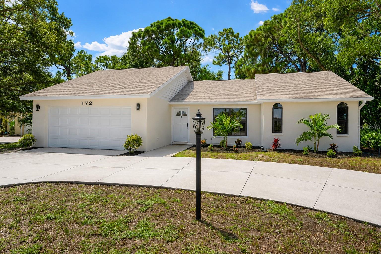 172 Shady Pine Ln, Nokomis, FL 34275 — photo 1 of 36