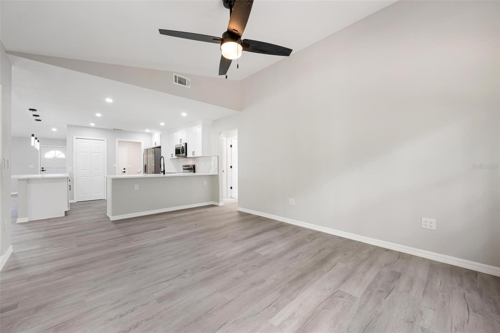172 Shady Pine Ln, Nokomis, FL 34275 — photo 12 of 36