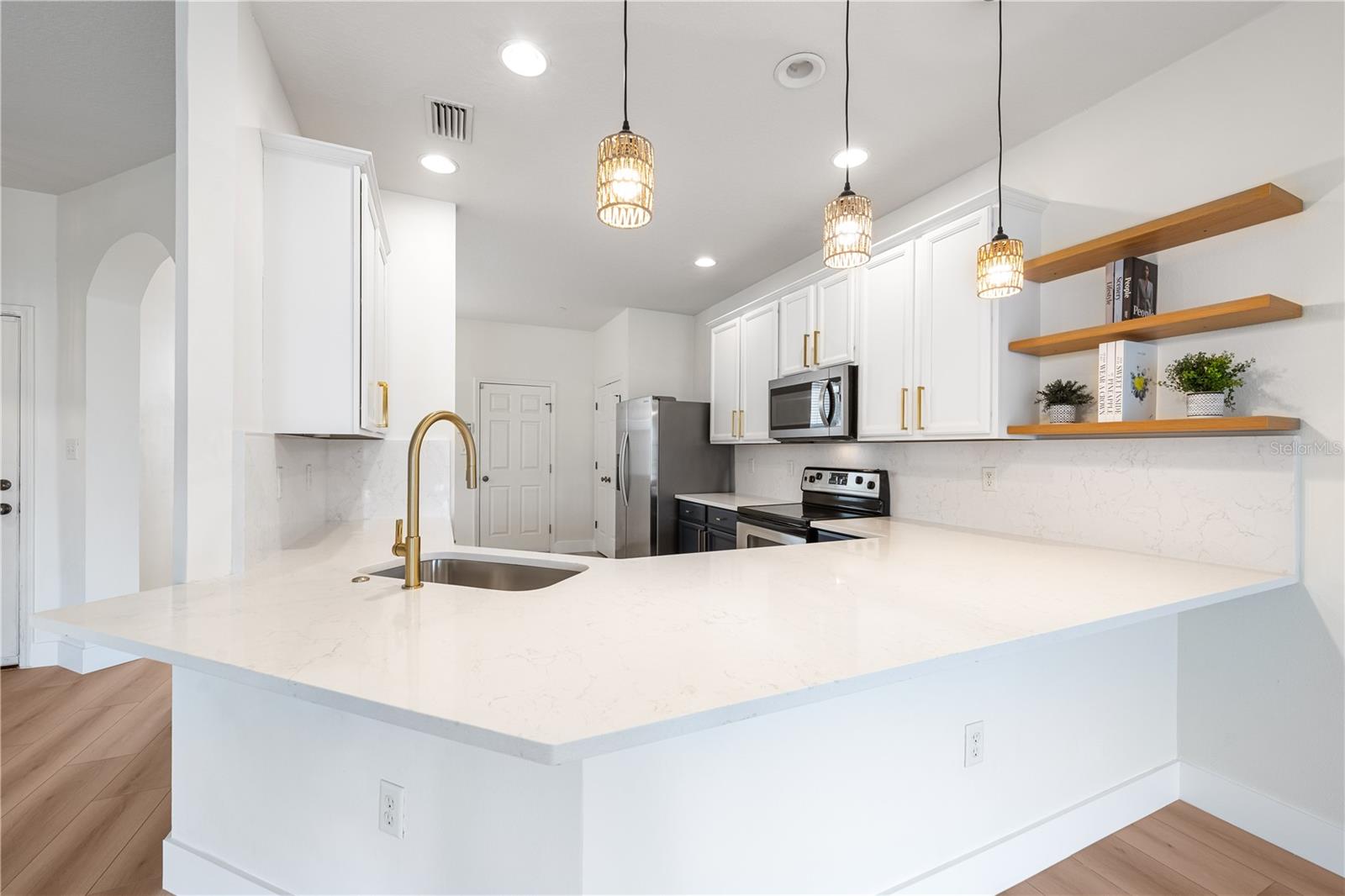 3768 Parkridge Cir #23-104, Sarasota, FL 34243 — photo 15 of 64