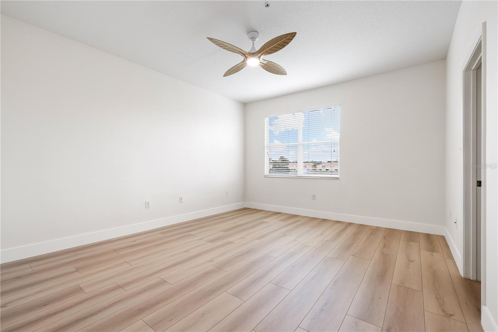 3768 Parkridge Cir #23-104, Sarasota, FL 34243 — photo 25 of 64
