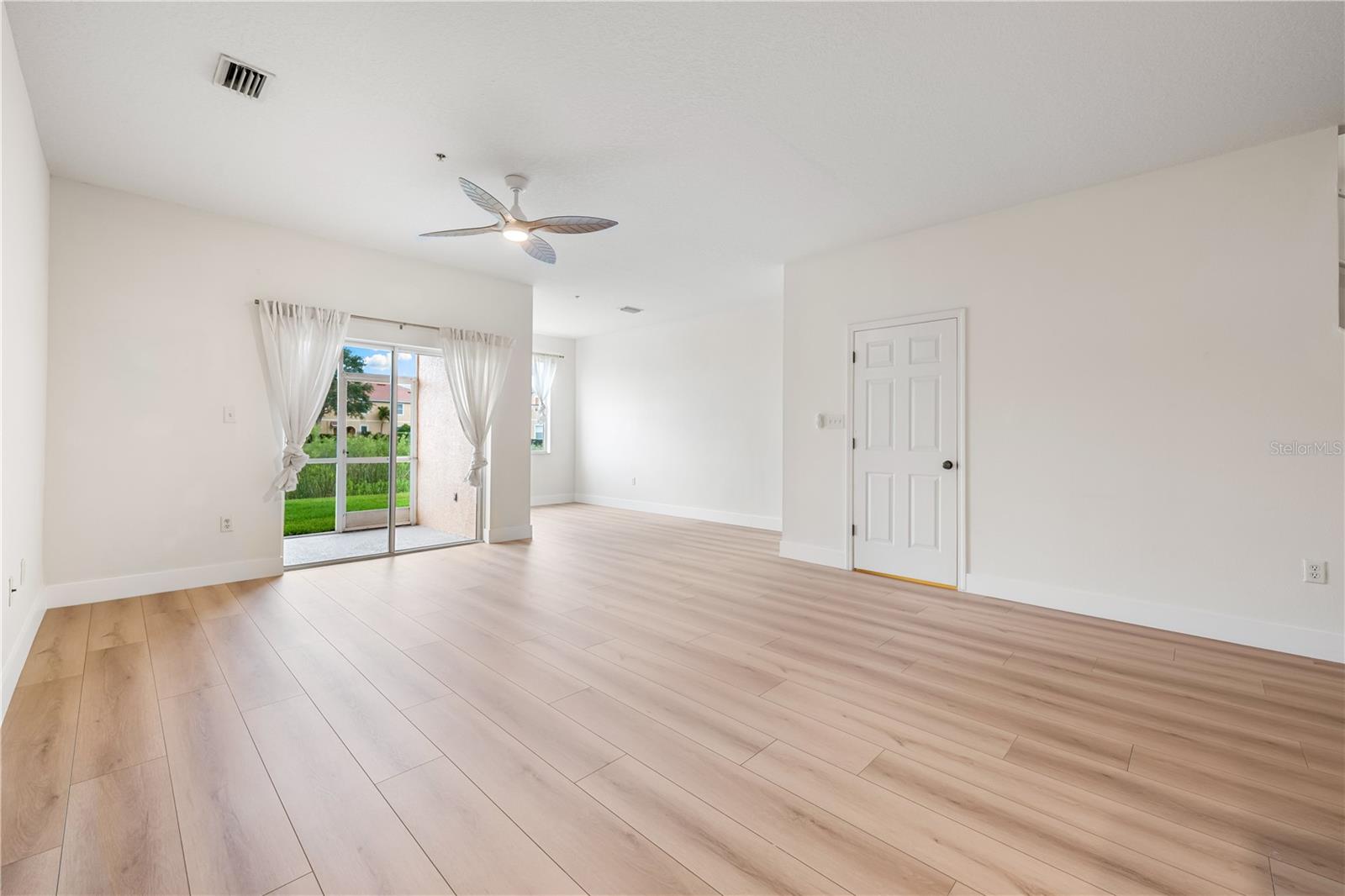 3768 Parkridge Cir #23-104, Sarasota, FL 34243 — photo 10 of 64