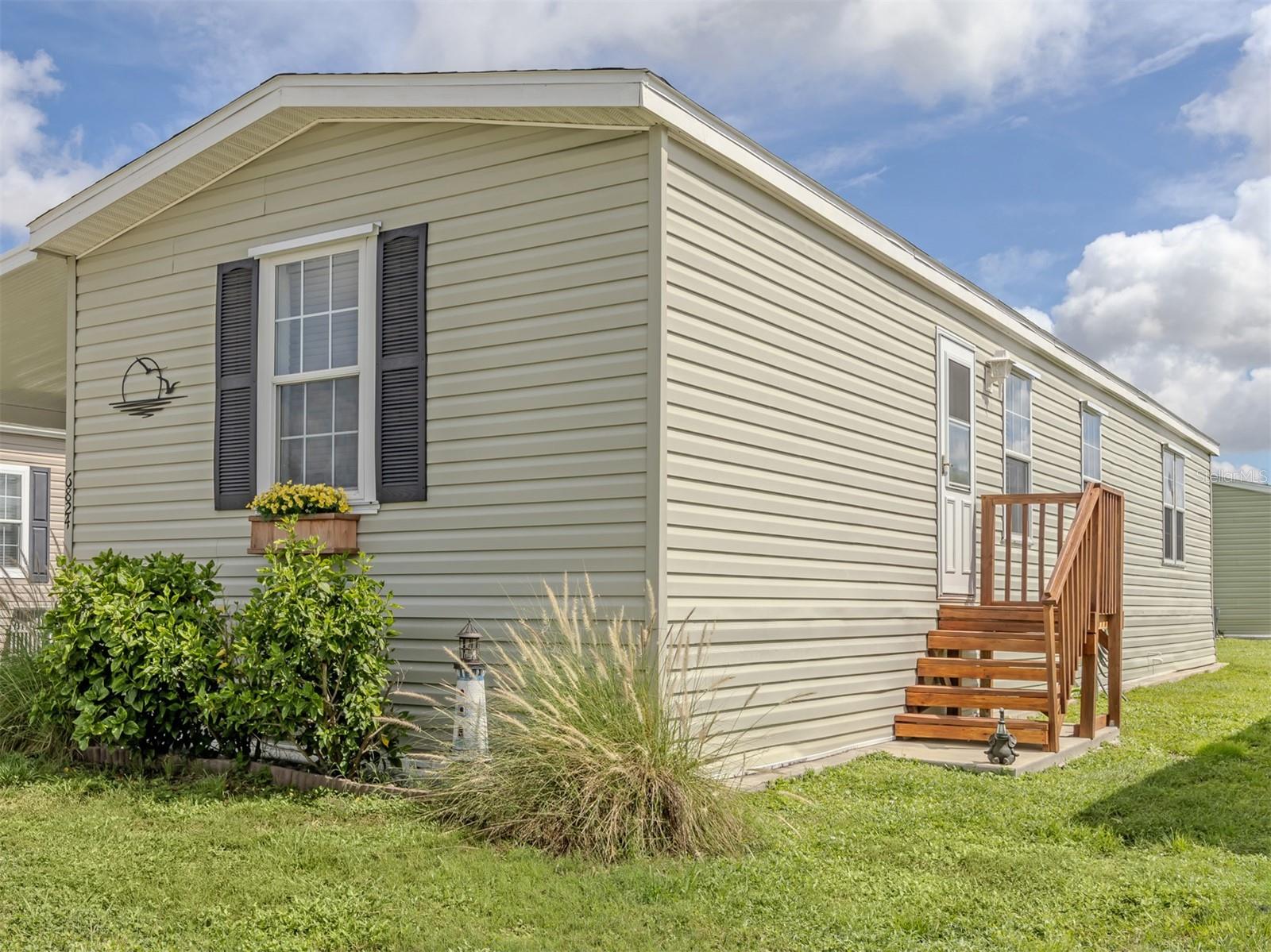Exterior - Front/Side
