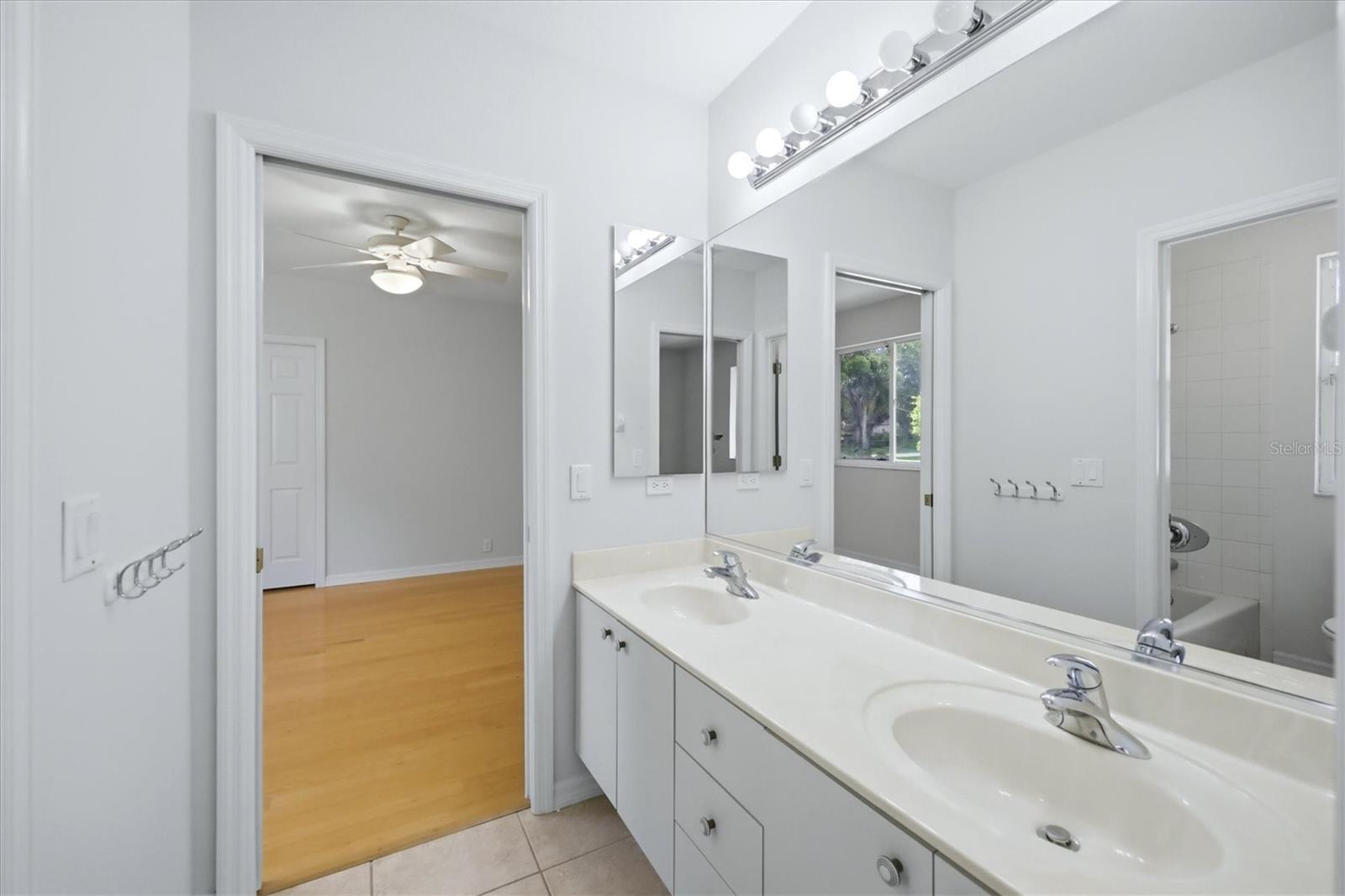 Jack & Jill Bath for Beds 2&3