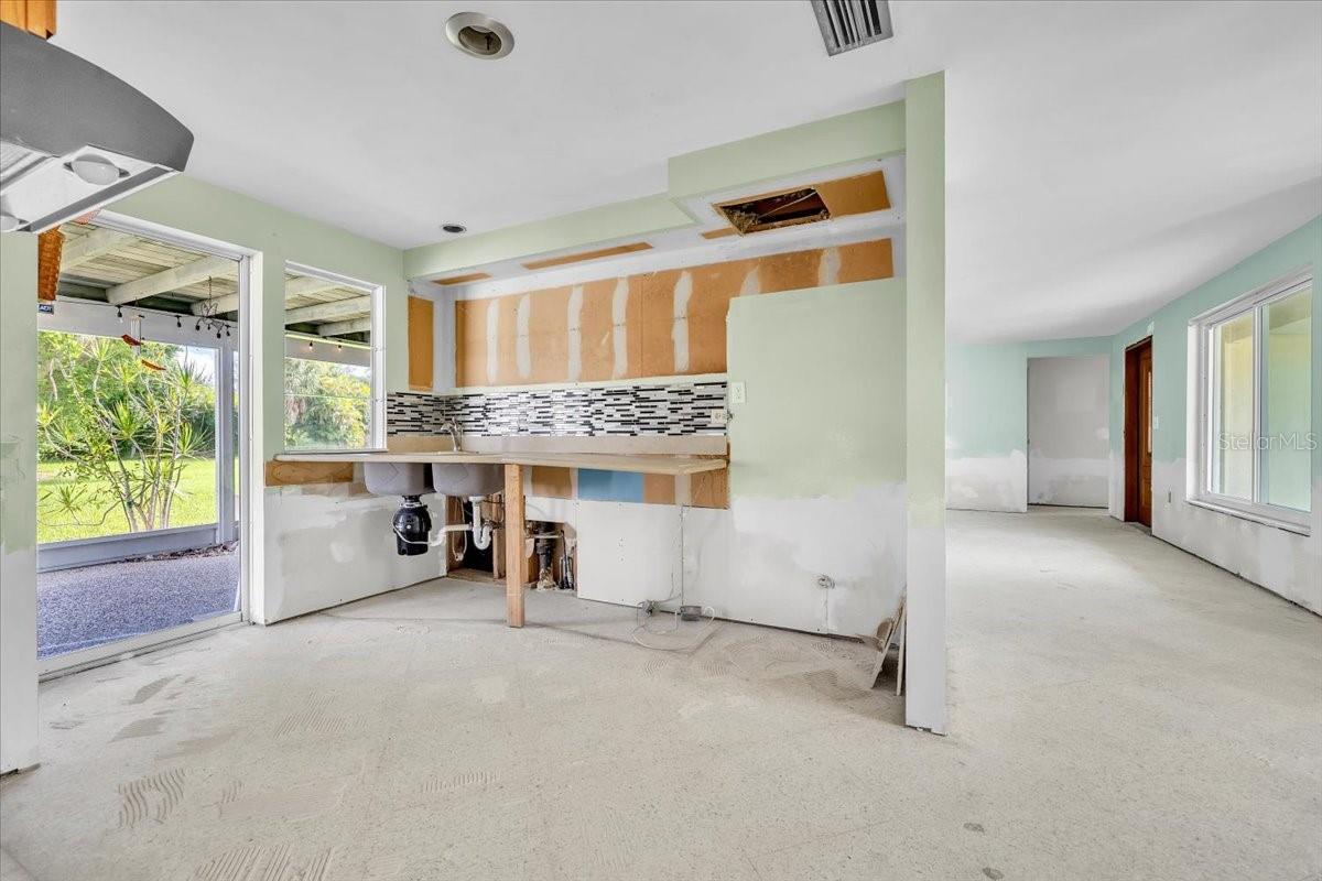 310 Green Dolphin Dr, Placida, FL 33946 — photo 11 of 47