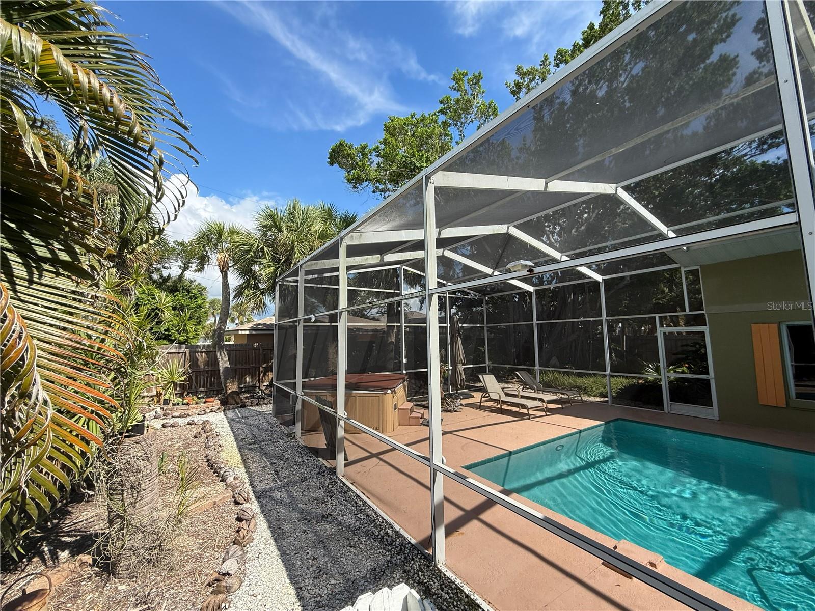5541 Cape Aqua Dr, Sarasota, FL 34242 — photo 12 of 53