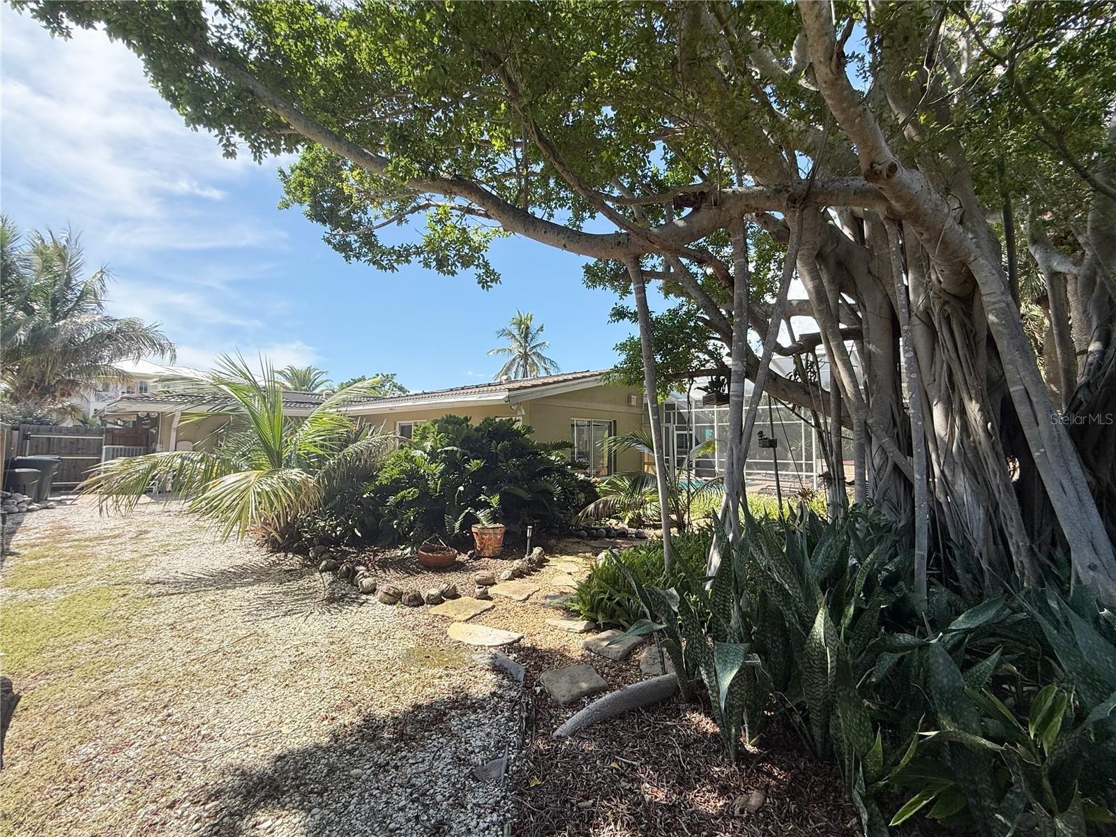 5541 Cape Aqua Dr, Sarasota, FL 34242 — photo 18 of 53